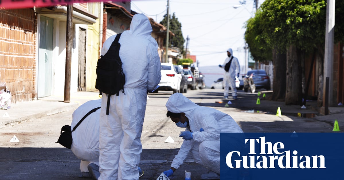 Престъпна група таксува 20 30 на месец на около 5000 души