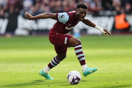 Mohammed Kudus in action for West Ham during their draw with Villa.