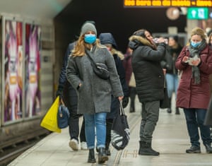 Passengers are seen on the platform of a subway station in Stockholm, Sweden, 10 February, 2021. The number of Sweden’s confirmed coronavirus cases exceeded 600,000 on Wednesday, the country’s Public Health Agency said.