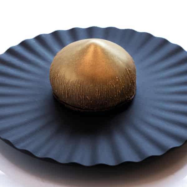 The Grolet ‘Petite Hazelnut’.