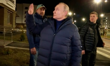 Vladimir Putin pays surprise visit to occupied Mariupol in Ukraine