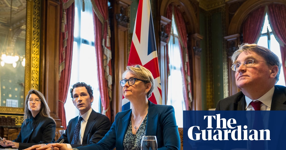 देशों के गठबंधन ने ईरान पर होर्मुज जलडमरूमध्य को फिर से खोलने के लिए दबाव बनाने के लिए ‘हर संभव उपाय’ पर चर्चा की