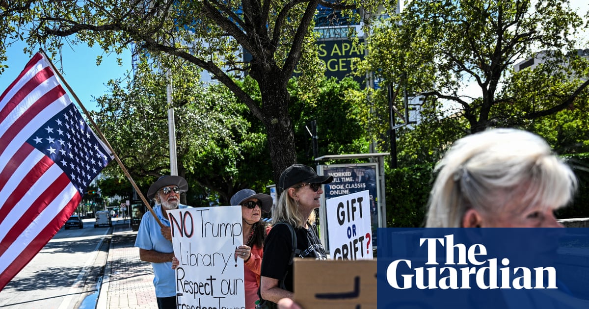 Miami Residents Throwin' Hands Over Trump Library Land Grab