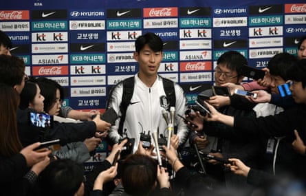 Son Heung-min speaks to the media upon his arrival at Incheon airport.