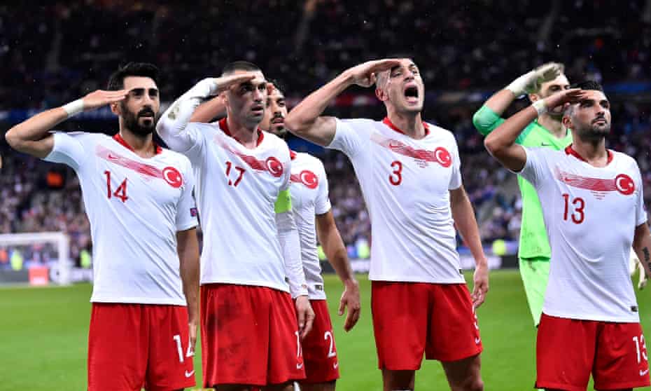 Mahmut Tekdemir, Burak Yilmaz, Merih Demiral and Umut Meras were among the Turkish players to salute the fans after their goal against France. 