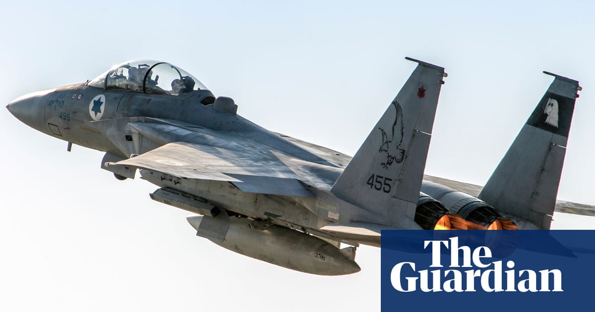 Israel attacks Syrian targets after projectiles launched toward its territory