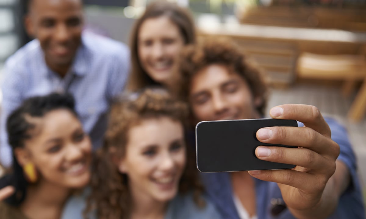 Are you a social media narcissist? Take our quiz | Social media | The Guardian