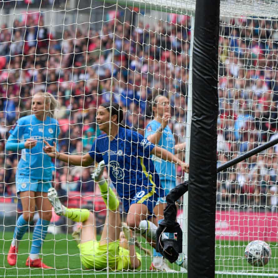 Sam Kerr heads home to open the scoring.