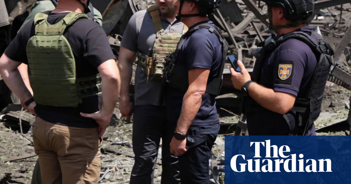 Ukraine war briefing: Russian attack on eastern region kills at least 19 as Zelenskyy flies in for Nato summit