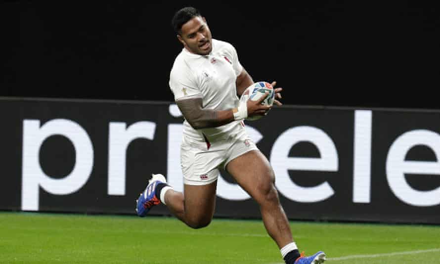 Manu Tuilagi’s attacking flair inspired Ollie Lawrence and he hopes to emulate his game