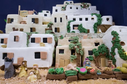 Lynn Nolan’s nativity cake re-created the city of Bethlehem and will be auctioned for charity, with the profits going to a local primary school.