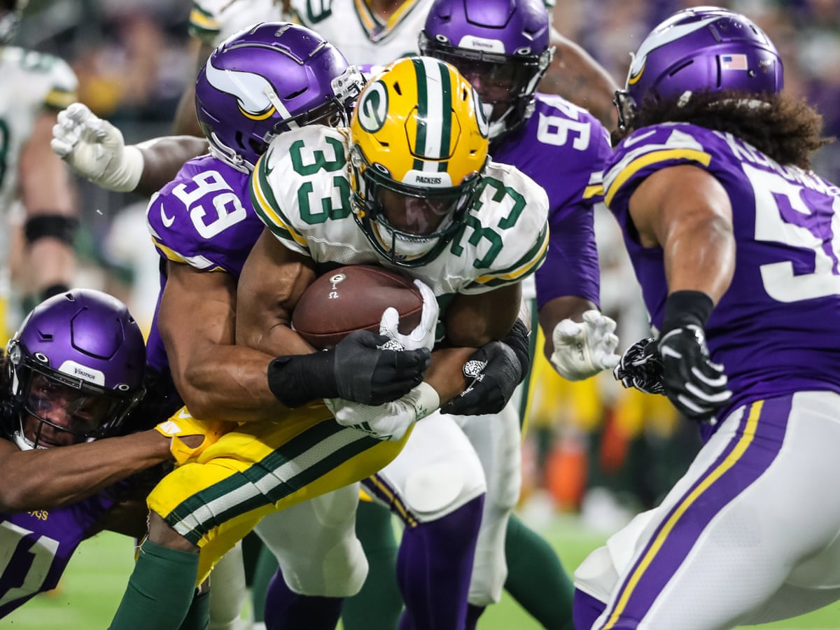 Green Bay Packers Bowl Over Minnesota Vikings To Clinch Nfc North Title Nfl The Guardian