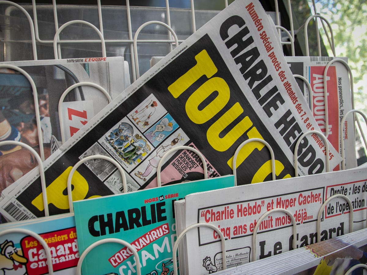 French Journalists Unite To Back Charlie Hebdo After Death Threats World News The Guardian