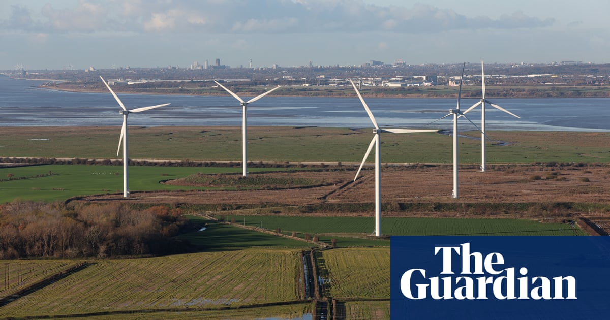 UK ‘must act now on renewable energy or risk being left behind’