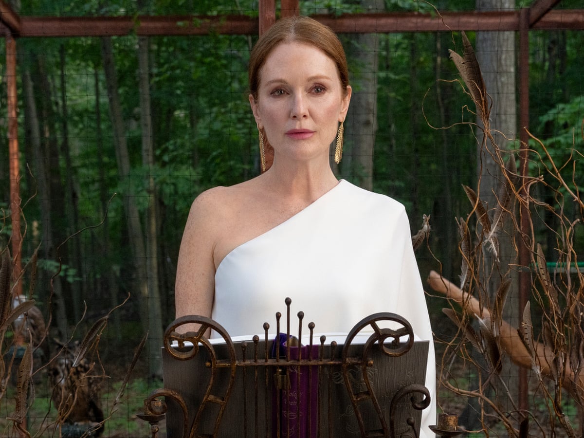 julianne moore green dress sirens Netflix 'Sirens': Where to Get Julianne Moore's Outfits as Michaela Kell Femestella