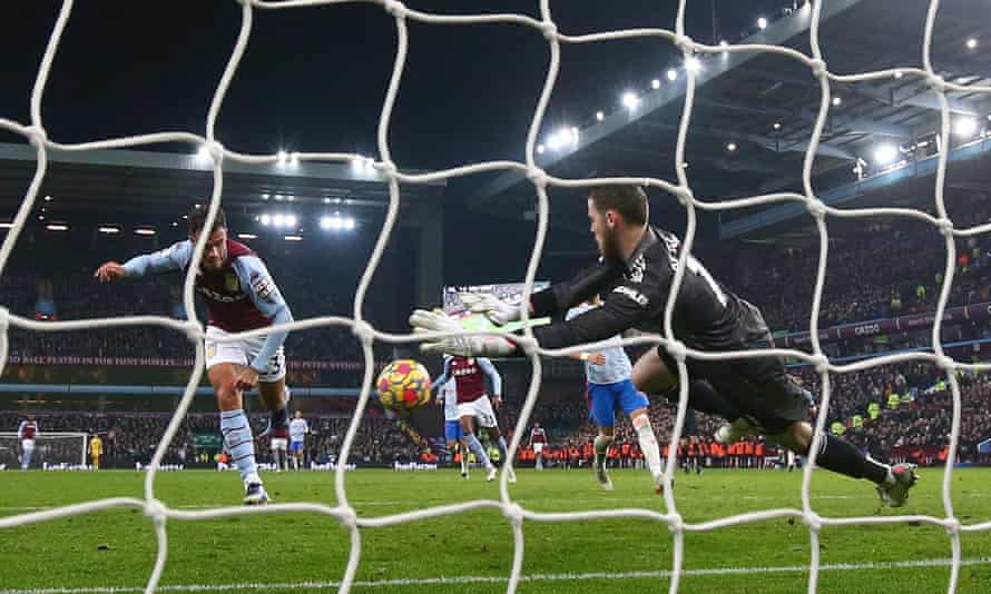 Philippe Coutinho est sorti du banc pour marquer l'égalisation d'Aston Villa.