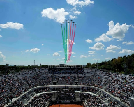 Alex de Minaur progresses despite distraction of aerial display at Italian Open