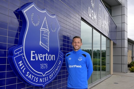 Gylfi Sigurdsson will undergo a medical on Wednesday before completing his move to Everton for £45m.