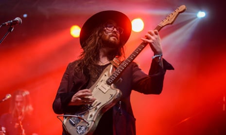 Sean Lennon playing as part of The Ghost of a Sabre Tooth Tiger