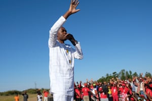 MDC’s Nelson Chamisa on the campaign trail