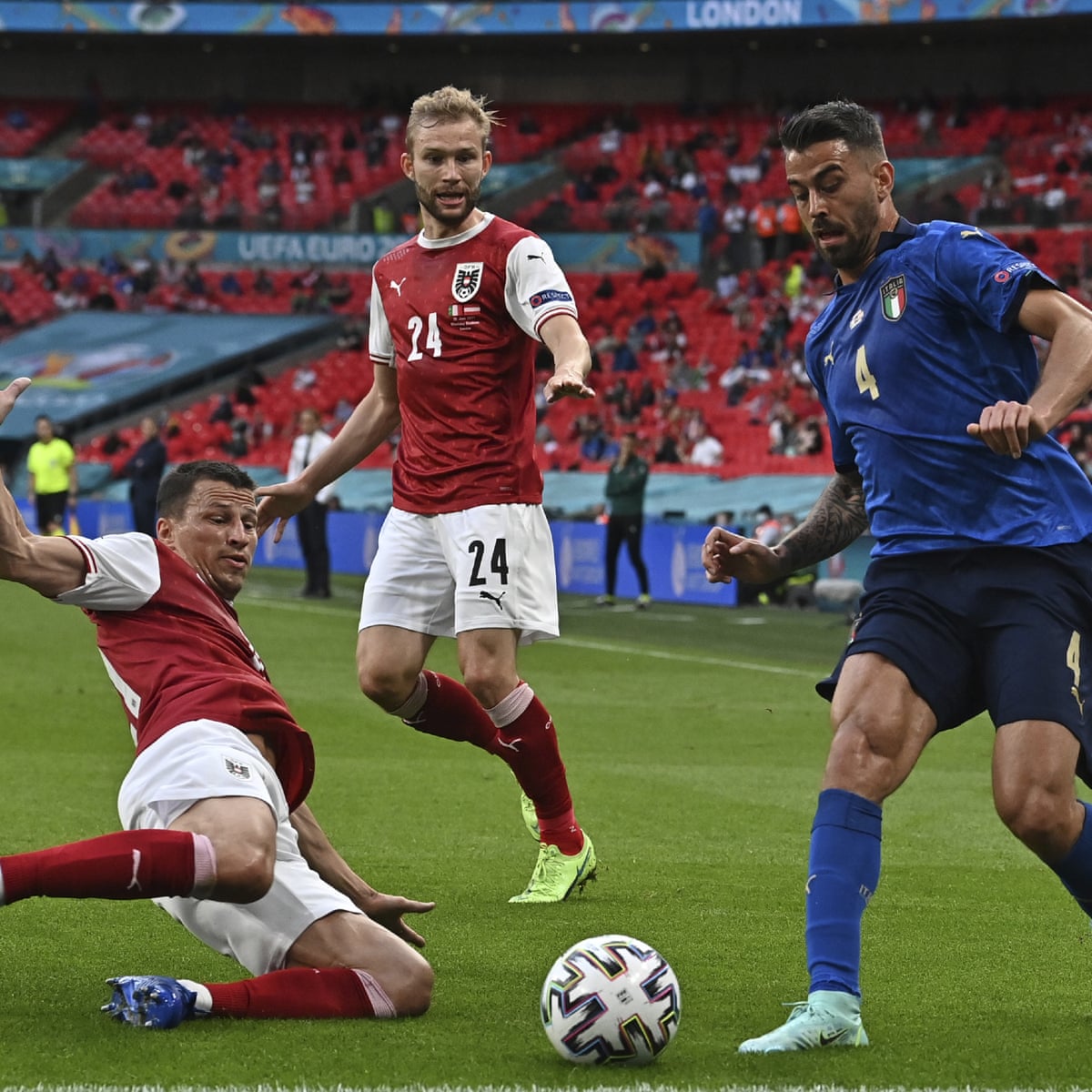 pix Spinazzola Italy Number https www theguardian com football 2021 jul 01 leonardo spinazzola italy frequent flyer down left euro 2020