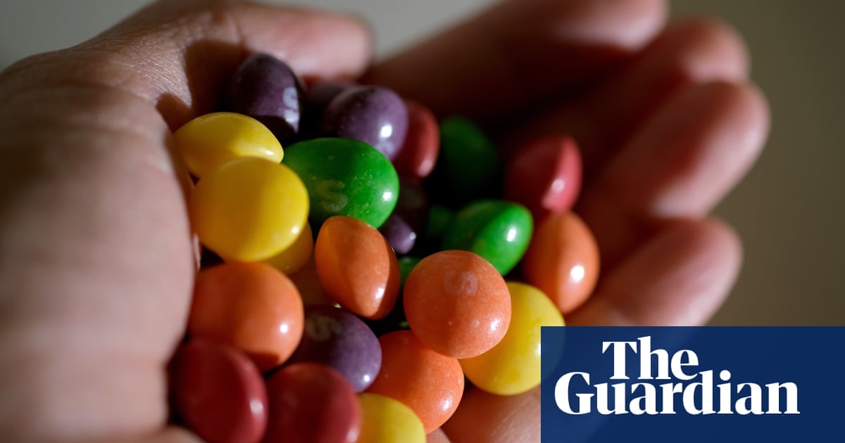 At least a dozen US states rush to ban common food dyes, citing health risks | US news At least a dozen US states rush to ban common food dyes, citing health risks | US news