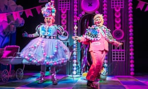 Shaun Prendergast (Queen Pearl) and Joshua Elliot (King Percy) in Sleeping Beauty.