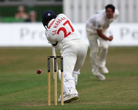 Nottinghamshire v Yorkshire, Worcestershire v Surrey: county cricket day one – live