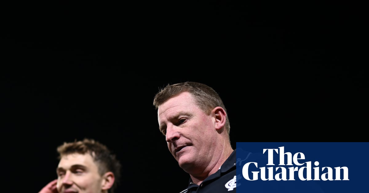 Michael Voss quits as Carlton coach after disastrous start to AFL season