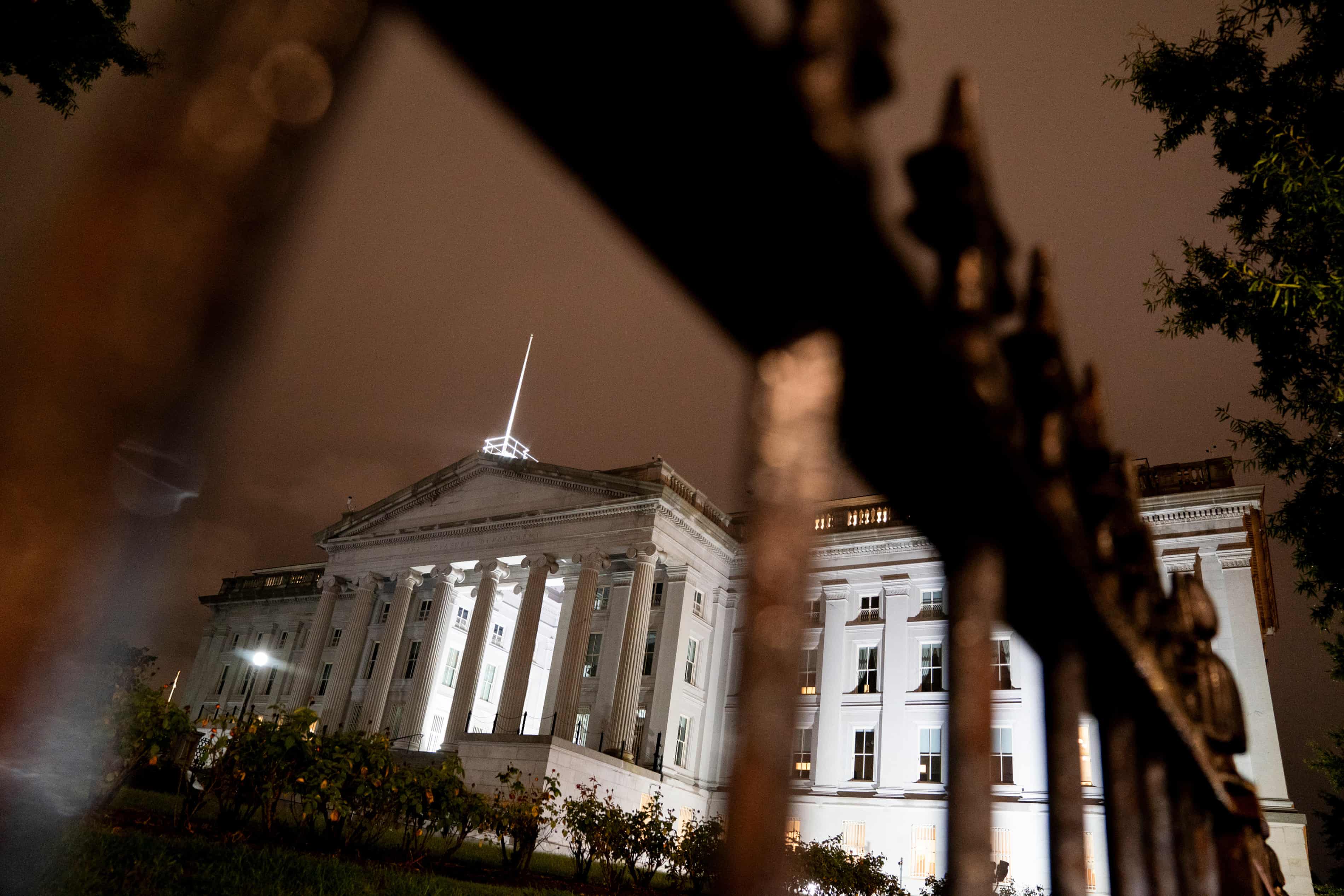 Chinese hackers breach US treasury network, gain access to some files (theguardian.com)