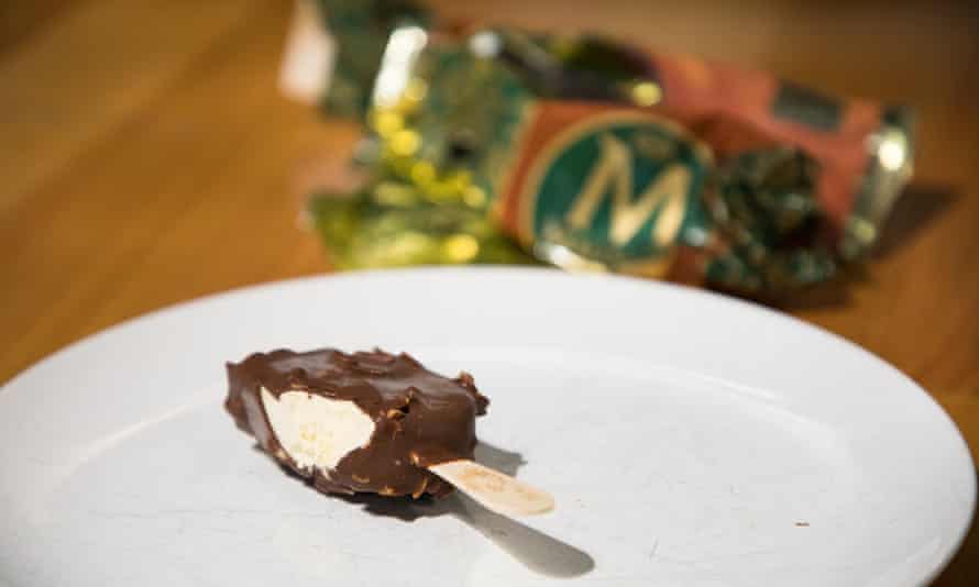 The vegan almond Magnum.