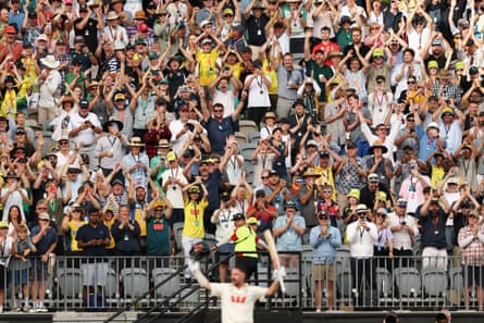 Fans hail Travis Head