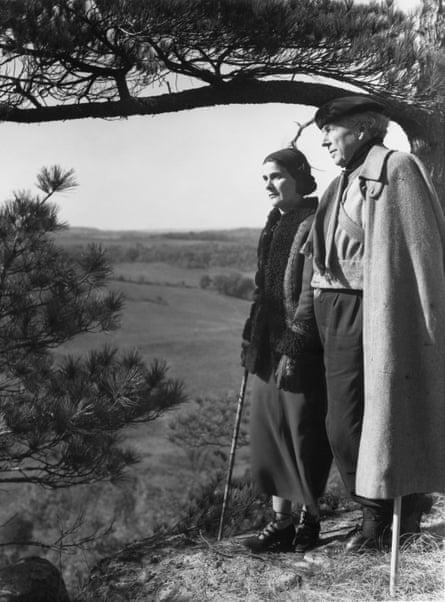 Frank Lloyd Wright and his wife Olgivanna in 1937.