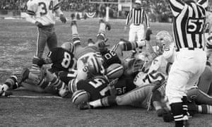 The Day The Quarterback S Cool Head Settled Nfl S Coldest Contest Barry Glendenning Sport The Guardian