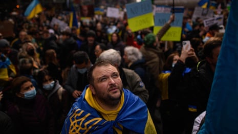 Thousands join rallies around the world in solidarity with Ukraine – video
