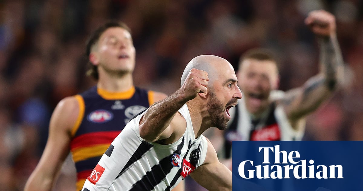 Collingwood stun Adelaide with goal-blitz to book AFL preliminary final spot