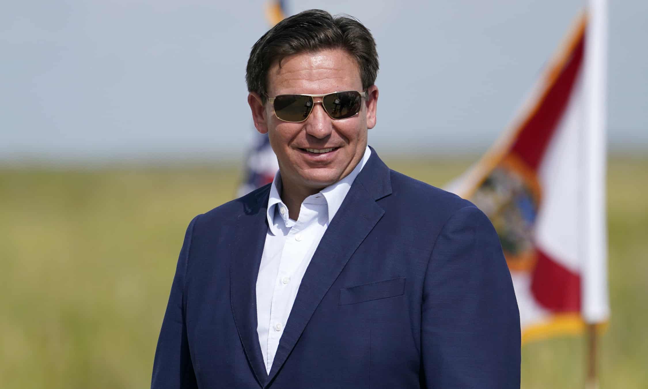 Best of frenemies: Ron DeSantis stalks Trump with Republican primary tour (i.guim.co.uk)