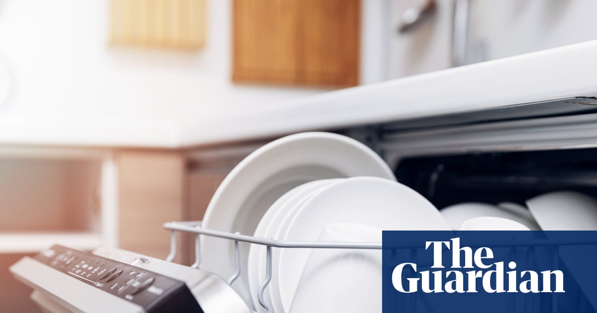 Διαρροή πλυντηρίου πιάτων John Lewis αφήνει τους αγοραστές εγκλωβισμένους σε ξενοδοχεία για οκτώ μήνες | Καταναλωτικά θέματα