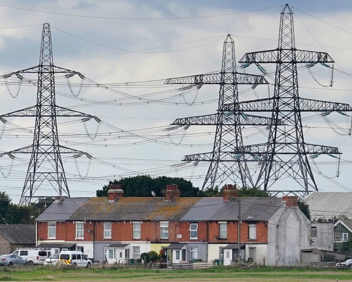 UK households have paid extra £13,961 on bills since 2021 amid soaring inflation, TUC says
