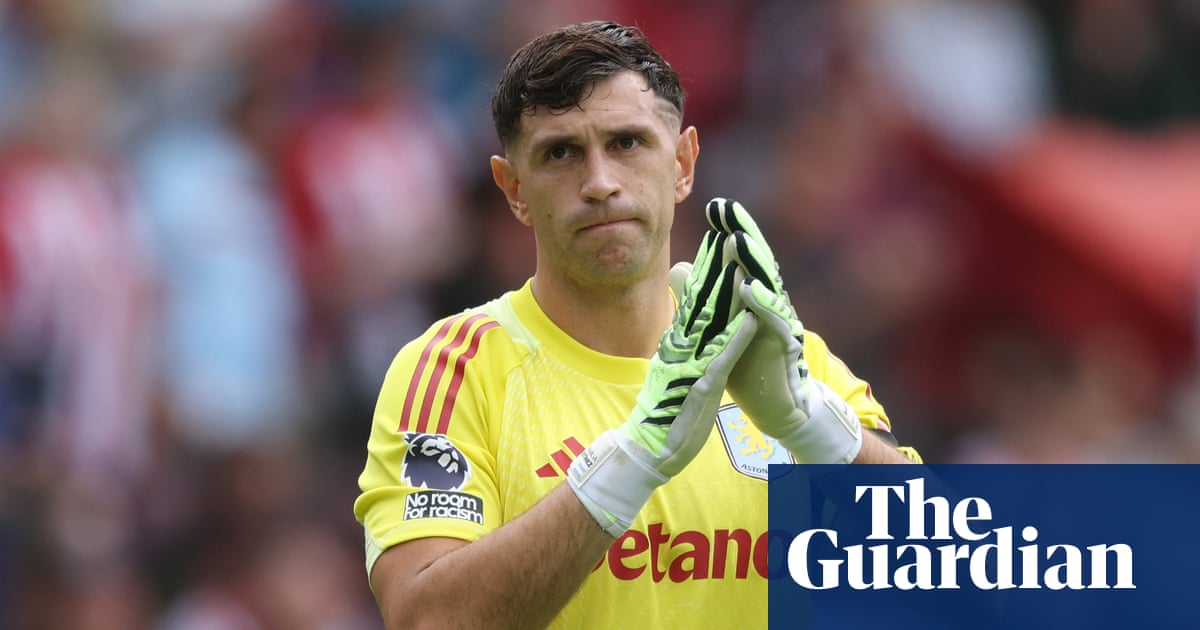 Manchester United keen on Lammens or Martinez as new goalkeeper option