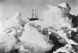 Endurance trapped in ice Endurance trapped in ice