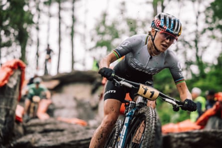 Kate Courtney won the Cross-Country Marathon (XCM) world championship in the Swiss canton of Valais in September.