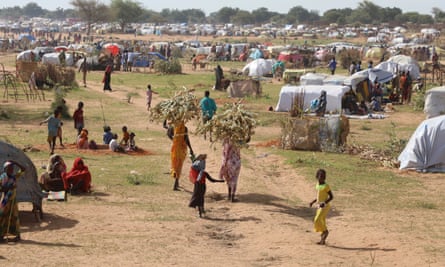 Sudanese refugees who fled the conflict in Sudan gather 1 July 2023 at the Zabout refugee Camp in Goz Beida, Chad.