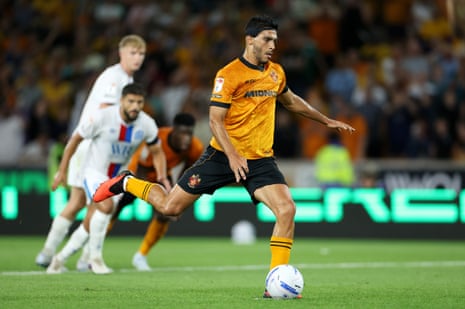 Raul Jimenez rescues a point for Wolves