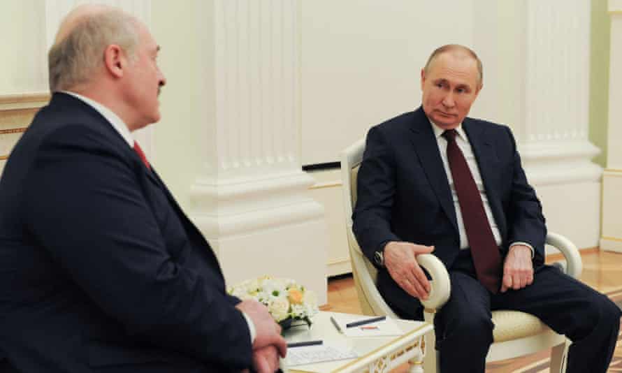 Vladimir Putin, right, meeting Alexander Lukashenko in Moscow in April.