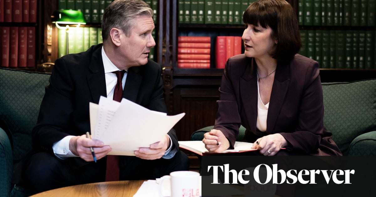 Labour steps up preparations to govern as Reeves attacks ‘unfunded’ Tory tax cuts | Labour