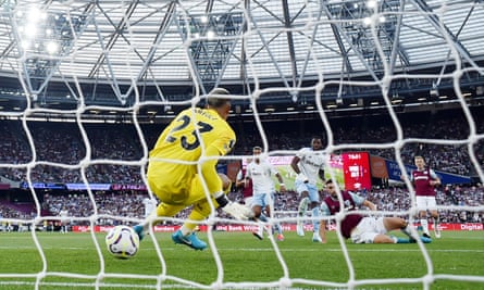 Aston Villa’s Jhon Durán scores their second goal past West Ham United’s Alphonse Areola
