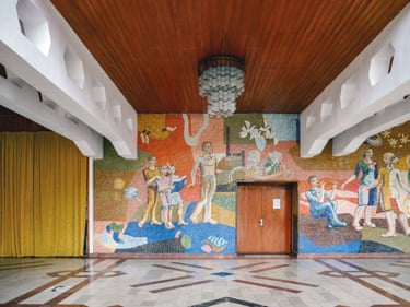 Hotel Casa Tineretului, Câmpina, Romania