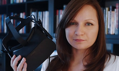 Joanne-Aśka Popińska, a Polish woman living in Canada, has created a virtual reality experience called The Choice.