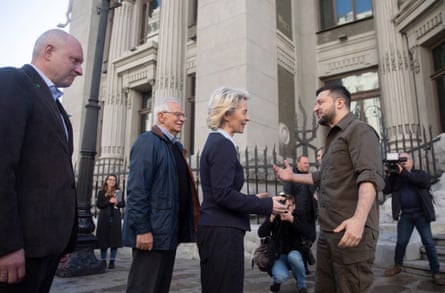 Von der Leyen and the EU foreign affairs envoy, Josep Borrell, meet the Ukrainian president, Volodymyr Zelenskiy, in Kyiv in April last year